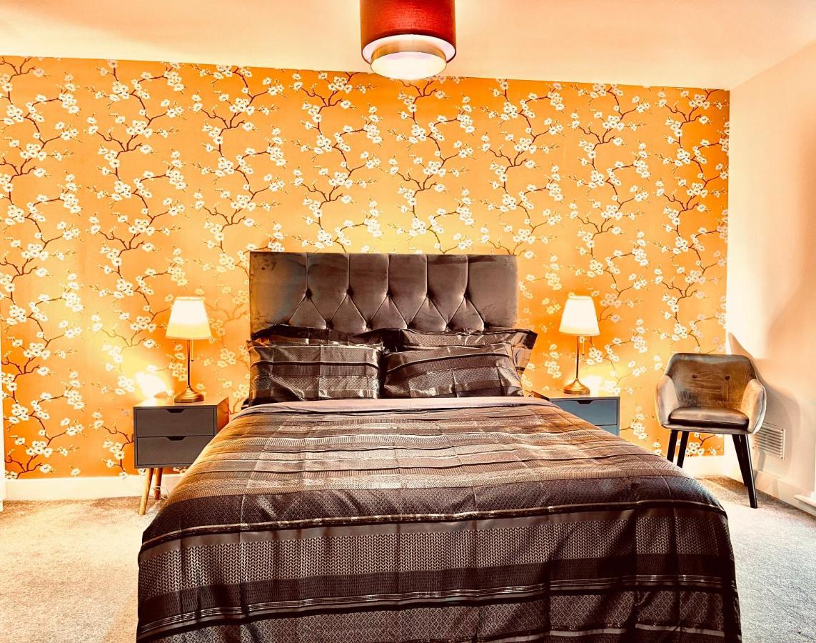 Modern Townhouse, Sleeps 4 With Parking Apartment Wakefield Ngoại thất bức ảnh